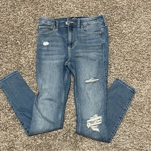 Hollister size 3 skinny jeans